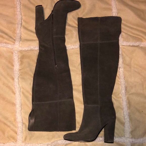 Knee high boots - Picture 1 of 1